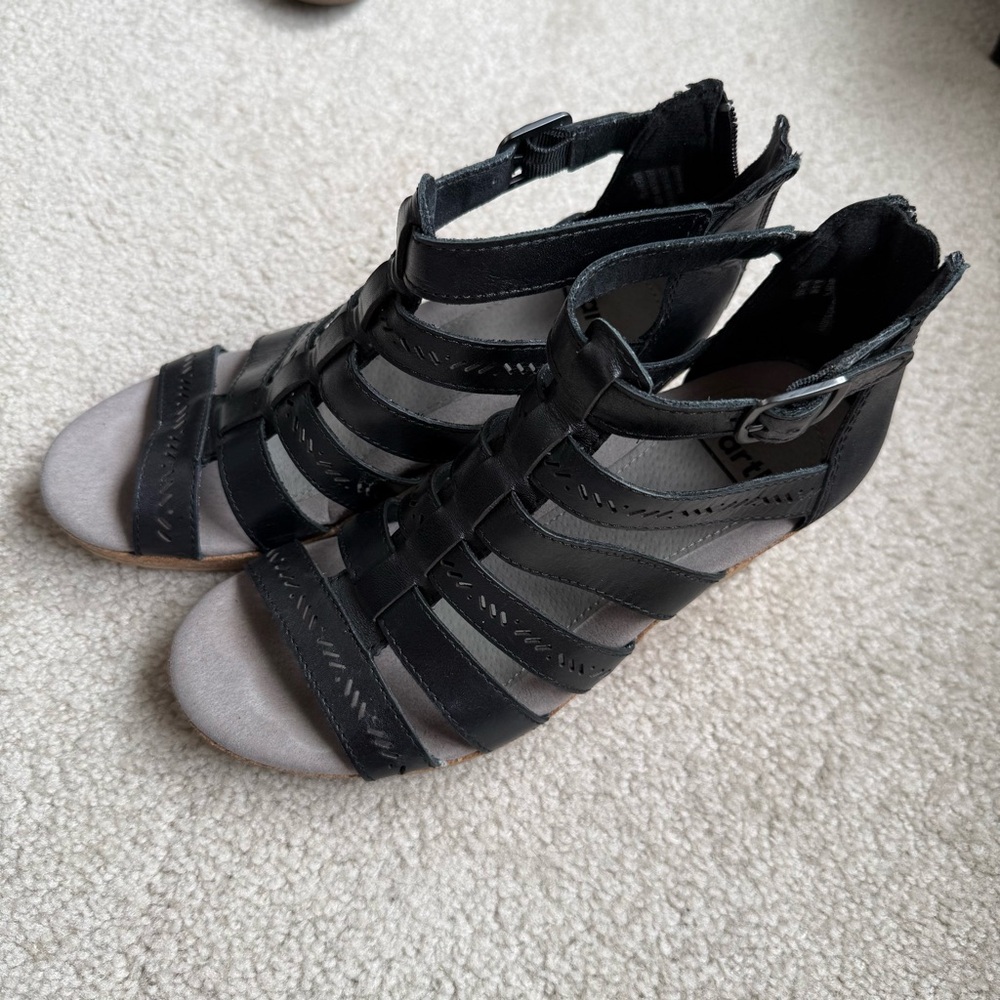 Earth Woodland Sunny Black Leather Cage Wedge Sandal